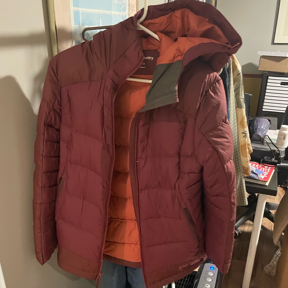 Backcountry Murdock 850 down jacket women medium maroon red slim fit